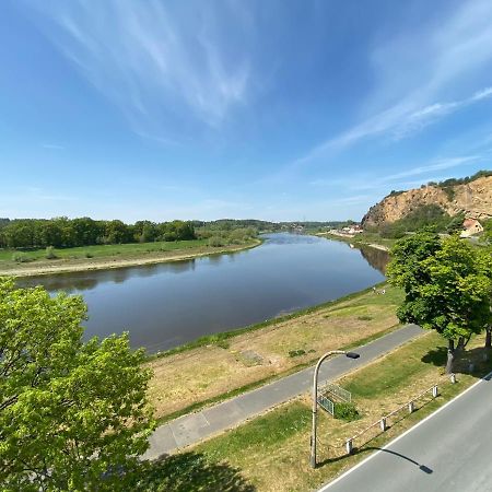 Отель Weingut Jan Ulrich Diesbar-Seusslitz Экстерьер фото